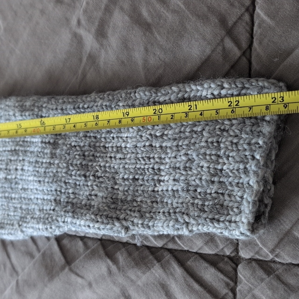 DKNY sweater - Picture 12 of 13